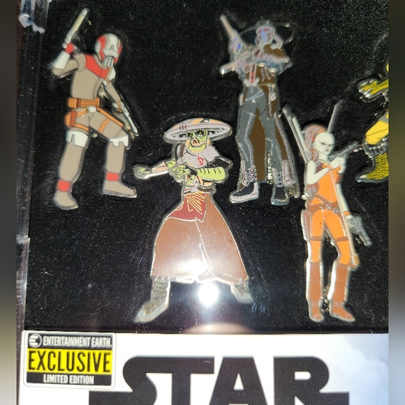 Set of 2 Clone Wars 5 piece pin set - Picture 2 of 5